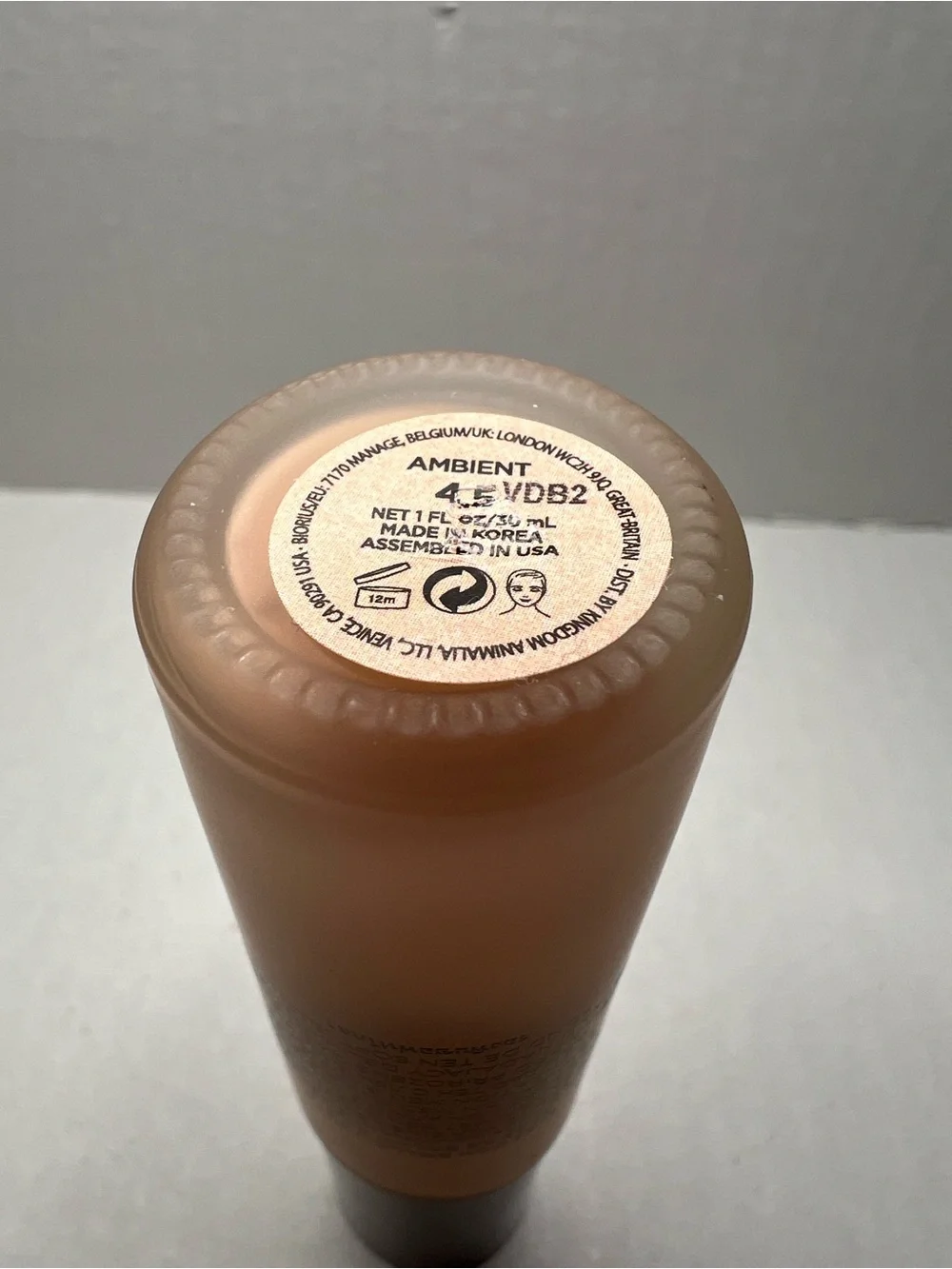 Hourglass Ambient Soft Glow Foundation